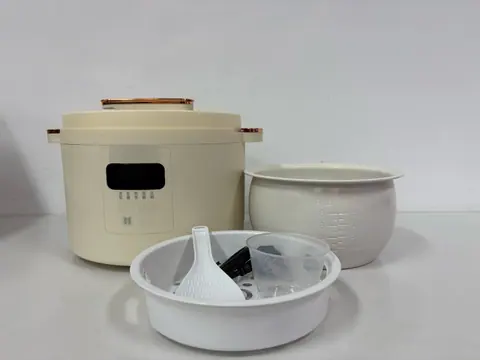 Rice Cooker with Iron Inner Pot LP-34