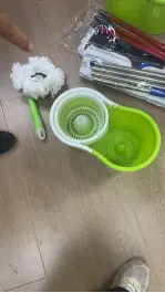 Spin Mop with Small Plastic Basket A010